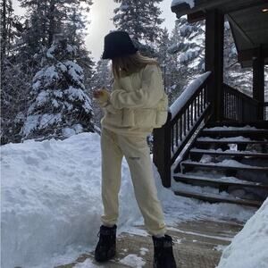 Hommebody Official Ski Club Butter Yellow Oversized Sweatpants M